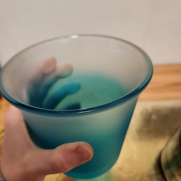 Calming blue ombre plant holder vessel glass pot - Picture 6 of 6